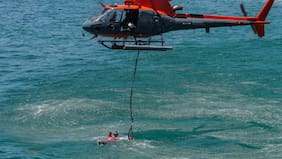 Tragedia de familia argentina: niña que fue rescatada junto a dos primos desde el mar fallece en hospital de Valparaíso