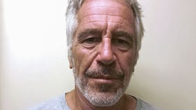 Documentos e imágenes inéditas revelan lo que pasó la noche de la muerte de Jeffrey Epstein