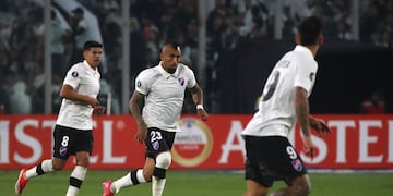 Colo Colo juega con el corazón en duelo: el plantel se compromete a ganar en honor a los hinchas fallecidos.