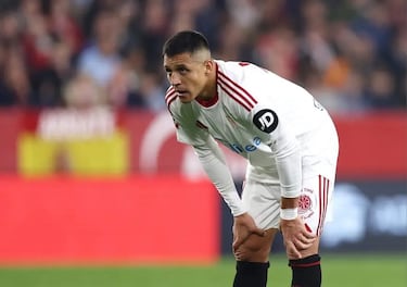 “No está para estas cosas”: lluvia de críticas contra Alexis Sánchez tras nueva derrota del Sevilla