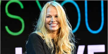 Pamela Anderson contó que su experiencia más sensual la vivió con un hombre de 80 años