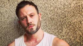 Hernán Contreras y las limitaciones que ha sufrido por ser un “galán” en las teleseries: “Te encasillan en un solo tipo de personaje”