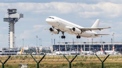 Las ventas de pasajes en avión de Chile a Venezuela se duplican en comparación con el año pasado