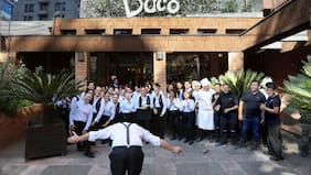 Dueño de restaurante Baco eliminó el sistema de propinas: “es incompatible con la dignidad de los trabajadores”