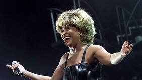 Tina Turner: Su importancia para visibilizar la violencia doméstica y empoderar a las mujeres