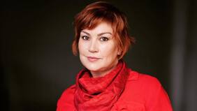 “Toy’ lista pa’ hacer el casting”: Javiera Contador compartió su increíble parecido con el protagonista de la serie Dahmer