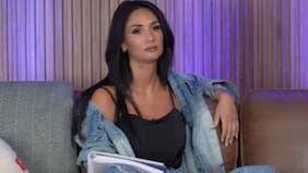 “Yo por eso me quiero retirar (de la farándula)… Me da lata pescar el teléfono y que me digan ‘pucha Pame, no me defendiste’”, se queja Pamela Díaz