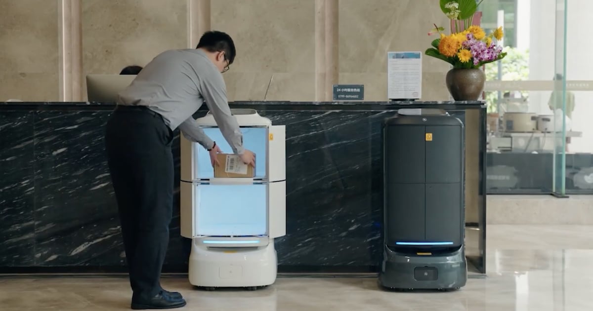 FlashBot, el innovador robot que transforma las entregas en edificios ...