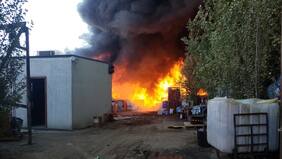 Registran incendio de grandes proporciones en Peñaflor