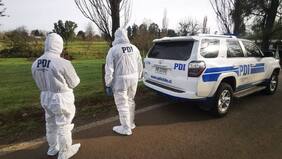 Macabro ataque a familia de Río Bueno: joven de 21 años mata a dueño de casa, hiere a sus hermanas y se corta el cuello