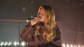 Así fue el show sorpresa de Tini en Santiago: Llegó para ser rostro de conocida multitienda