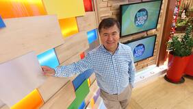 Correa está calentando a lo Alexis para entrar a la cancha del "Bienvenidos"