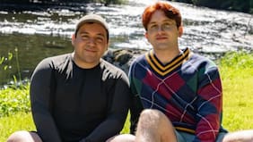 Danilo 21 contó la curiosa forma en que conoció a su pololo: llevan 11 años de relación