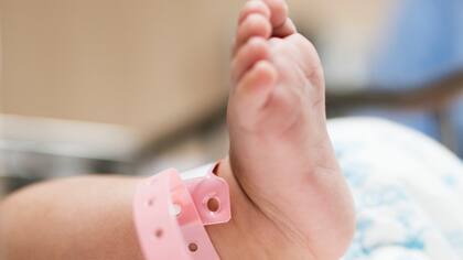 “Desbordando amor”: periodista y futbolista recibieron a su primera bebé