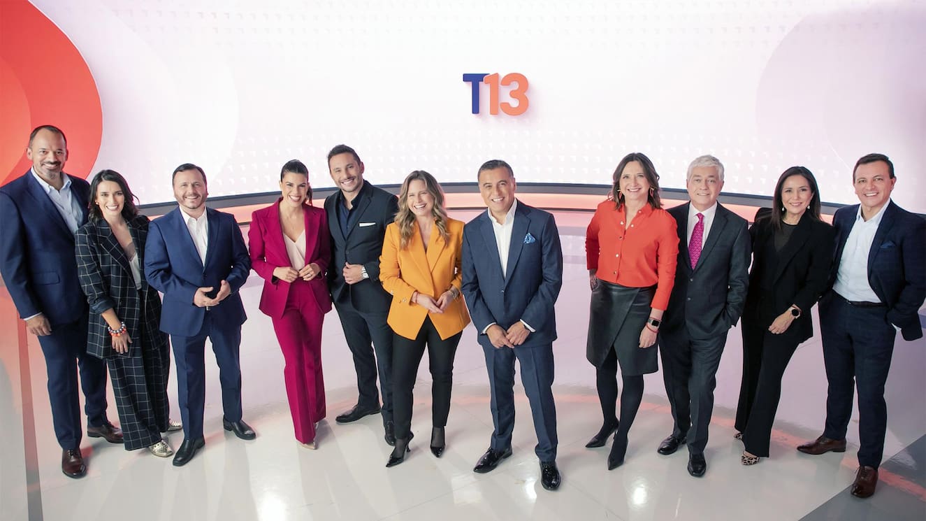 Icónico periodista de Canal 13 se convirtió en padre a los 45 años: sus compañeros dieron la noticia