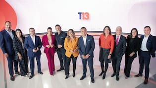 Icónico periodista de Canal 13 se convirtió en padre a los 45 años: sus compañeros dieron la noticia