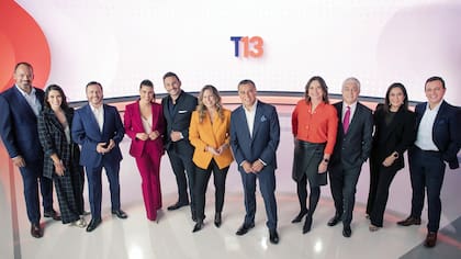 Icónico periodista de Canal 13 se convirtió en padre a los 45 años: sus compañeros dieron la noticia