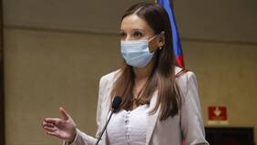 "El tema país es que han bajado de peso": Camila Flores defiende a Carabineros y apunta a constituyentes