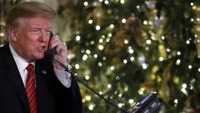 Trump desata críticas por preguntarle a niño si cree en el Viejito Pascuero