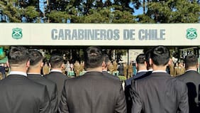Sueldos de hasta $1 millón: Carabineros ofrece más de 100 puestos de trabajo para civiles