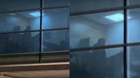 Duraron cinco minutos y siguieron trabajando: graban a funcionarios teniendo relaciones en Municipalidad de Vitacura