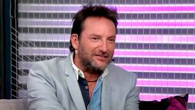 “Yo una vez dormí con un pollo... Fui donde una machi a Nueva Imperial para hacer una limpieza. Yo duermo con este pollo vivo y ahí fue bien difícil", cuenta Daniel Fuenzalida