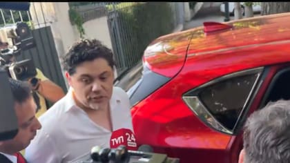 Detienen a Alberto Larraín, cofundador de Procultura, por arista del Caso Convenios