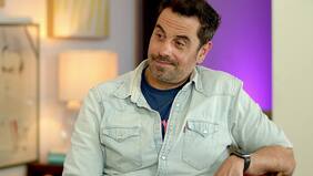 "Felipe Camiroaga era el más grande, con un sentido del humor único, sabio, generoso... Yo soy como el tiuque de aquí de Las Condes nomás", expresa Julio Jung Jr, quien interpretó al fallecido animador