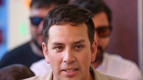 Pide “el máximo de las penas”: Matías Toledo se querella contra tres reconocidas figuras de derecha