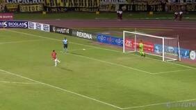 Escandalosa protesta en el clásico venezolano: fallaron sus penales a propósito en respuesta a un error arbitral