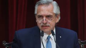 El Presidente de Argentina, Alberto Fernández fue internado en una clínica tras presentar un dolor lumbar agudo