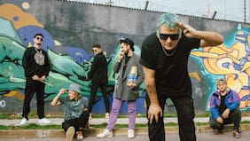 Hijo de Gervasio presenta nuevo disco: así suena Hombre Bomba y su “rumba criolla”