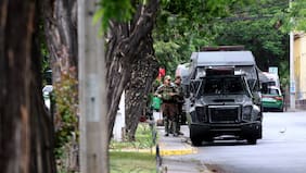 “Tuvimos que resistir el violento ataque”: reportan cuatro militares heridos tras incidentes en el INBA