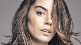 Así es la vida de la chilena que se codea con Brad Pitt y Leonardo Di Caprio