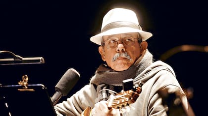 Pidió un fusil: Silvio Rodríguez sorprende con directa advertencia si EEUU agrede a Cuba