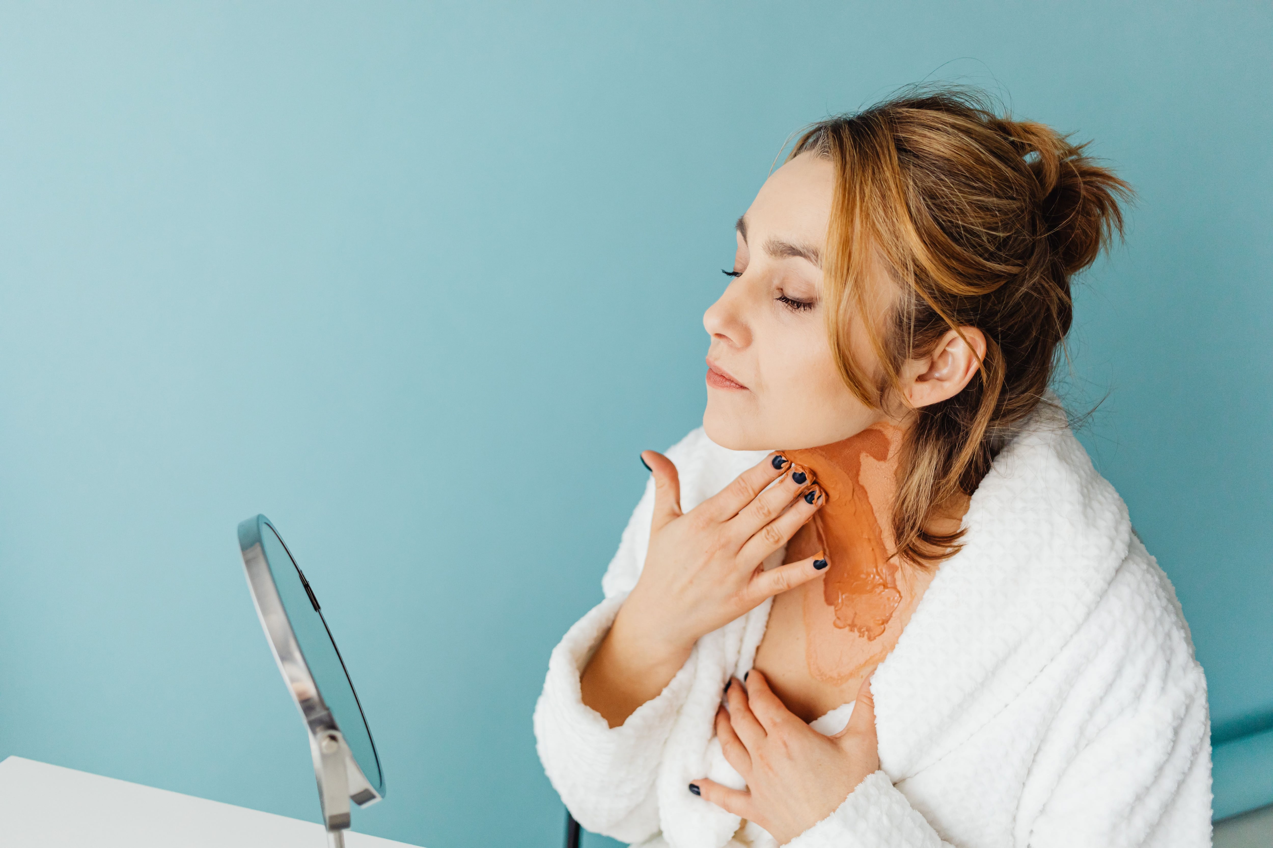 Autobronceante sin manchas: las claves para conseguir un tono parejo y natural