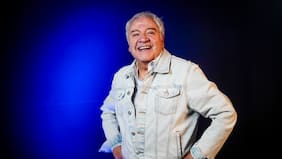 Pollo Fuentes corona 60 años de vida artística con el mejor concierto de su carrera en el Teatro Municipal