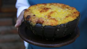 Taste Atlas elige al pastel de choclo como uno de los mejores guisos del mundo: otro plato chileno está en el ranking