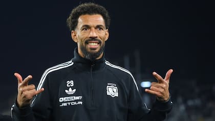 ¿Llega Vozinha al Superclásico?: revelan decisión del técnico de Colo Colo para el partido ante La U