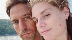 "Nuestra pequeña hija nació y murió en nuestros brazos... El embarazo se complicó, solo Dios sabe por qué", comparte Tanza Varela