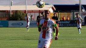 Codiciado delantero ningunea a la "U": "No me interesa, mi sueño de cabro chico es llegar a Colo Colo"