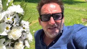 “Nos hiciste llorar”: Daniel Fuenzalida compartió desgarrador registro desde el cementerio donde recordó a papás fallecidos