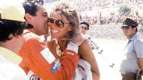 "Yo estuve enamorado de ella (Raquel Argandoña), vivimos y lo que he aprendido es a quedarme con las cosas buenas de la vida...", responde Eliseo Salazar