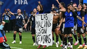 FIFA abrió expendiente pero no sancionará de inmediato a Argentina por lienzo sobre las Malvinas