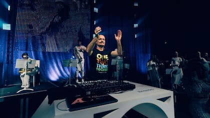 Alex Christensen: el arquitecto del techno que ahora se rodea de cornetas