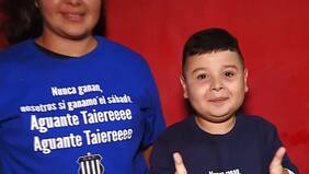 ¡Aguante Talleres!: Los agotadores meses de fama del niño más viral de Argentina