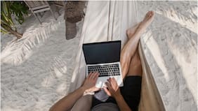 ¿Teletrabajar desde una isla en Italia? Revisa cómo postular al programa que además ofrece casa gratis