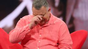 "Andábamos para todos lados juntos y ahora no puedo. Está enfermo, tiene demencia vascular y está en un lugar donde lo están cuidando mucho... Lo echo de menos", comparte Willy Sabor sobre su padre