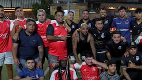 Arturo Vidal protagonizó partido junto a participantes de Secreto en el Lago