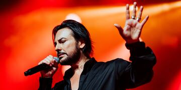 Beto Cuevas Acústico